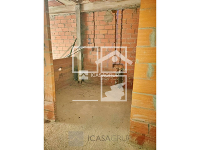 Local en Calle Sant Isidre Número 26  , Rubí Barcelona