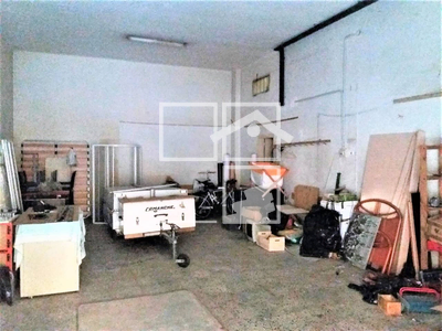 Local en Calle Prat de la Riba Número 18  , Santa Coloma de Gramanet Barcelona