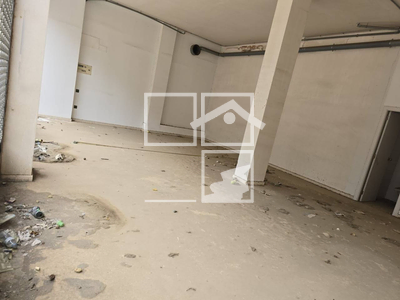 Inmueble en Plaza Comte Guifré    local, Barcelona