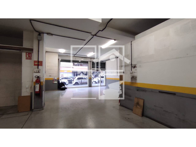 Local en Avenida Estatut    , Rubí Barcelona