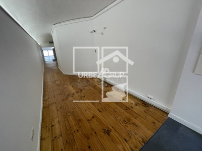 Local en Calle Font Vella    bajos, Terrassa Barcelona