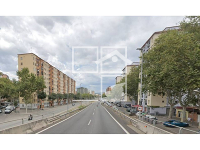 Local en Avenida Marqués de Montroig    8º, Badalona Barcelona