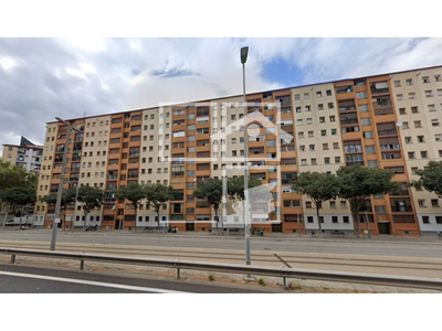 Local en Avenida Marqués de Montroig    8º, Badalona Barcelona