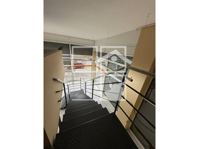 Inmueble en Calle Dibuixant Avellaneda    LOCAL, Barcelona