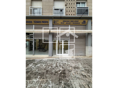 Inmueble en Calle Dibuixant Avellaneda    LOCAL, Barcelona