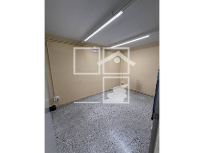 Inmueble en Calle Dibuixant Avellaneda    LOCAL, Barcelona