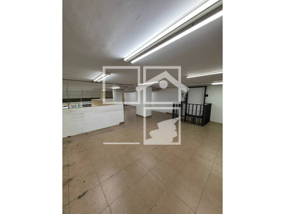 Inmueble en Calle Dibuixant Avellaneda    LOCAL, Barcelona